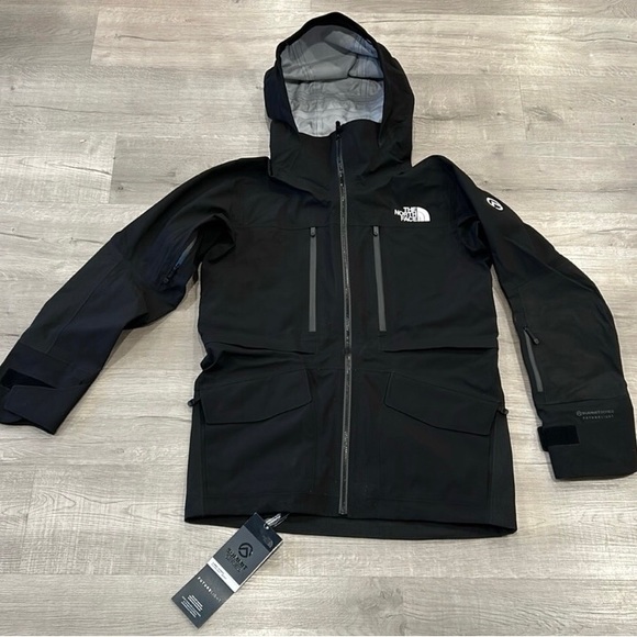 The North Face Summit Series Tsirku GTX Pro Jacket - Men’s Size Large NWT - Picture 12 of 14